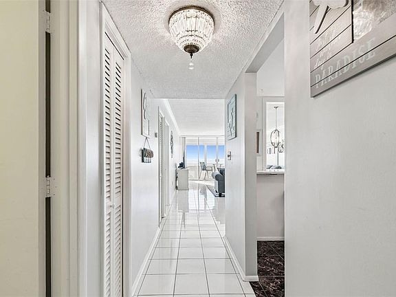 3rd image of 17920 Gulf Blvd APT 1504