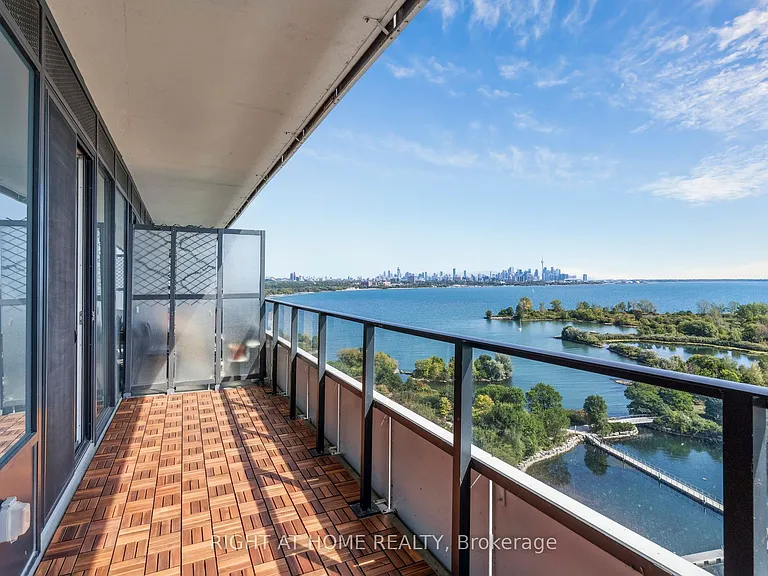 20 Shore Breeze Dr #1409 — Photo 1