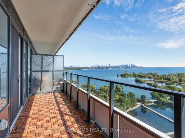 20 Shore Breeze Dr #1409, Toronto, ON M8V 0C7