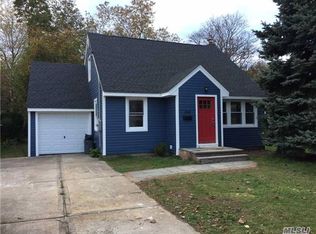 268 Staples St, Farmingdale, NY 11735