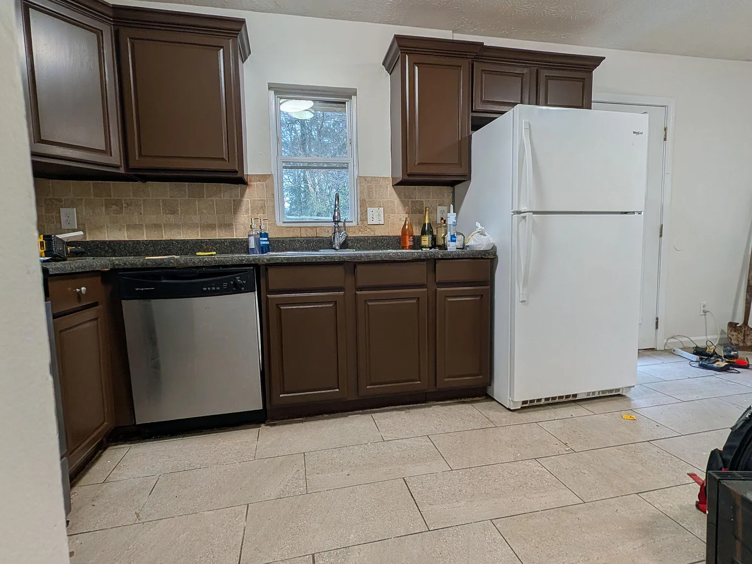 4 bed, 3.0 bath, 2500 sqft, $918 — Photo 4