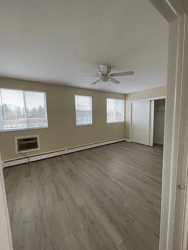 4-404 S Lewis Ave #2-3 Photo 1