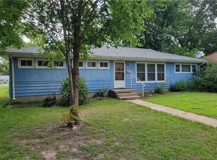 604 N Vermont St, Iola, KS 66749