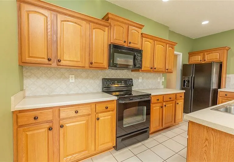 300 McKendree Ct — Photo 17