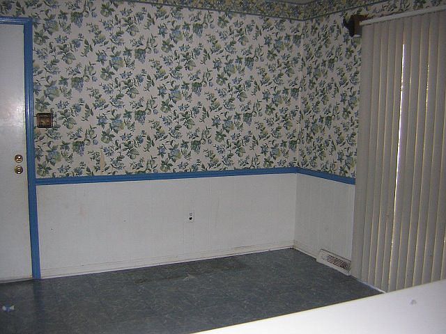 2nd image of 904 Carraway Dr