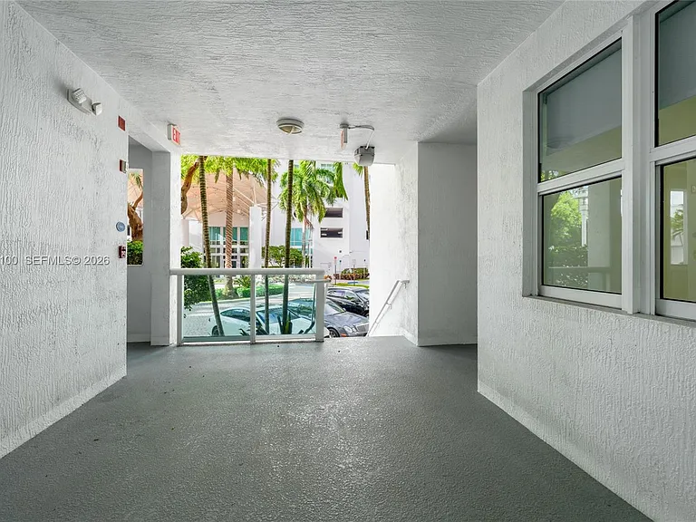 7914 Harbor Island Dr #106 — Photo 4
