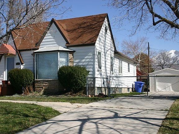 3rd image of 3127 S Imperial St