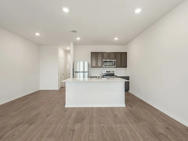 3221 Anna St — Photo 9