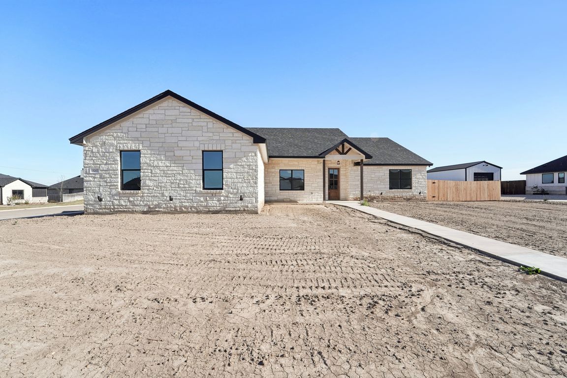 5207 Hollow Ranch Dr-S1112-001