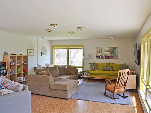2nd image of 516 Saint Francis Dr