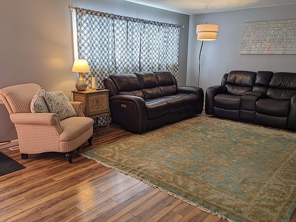 3rd image of 19025 Orchard Heights Dr