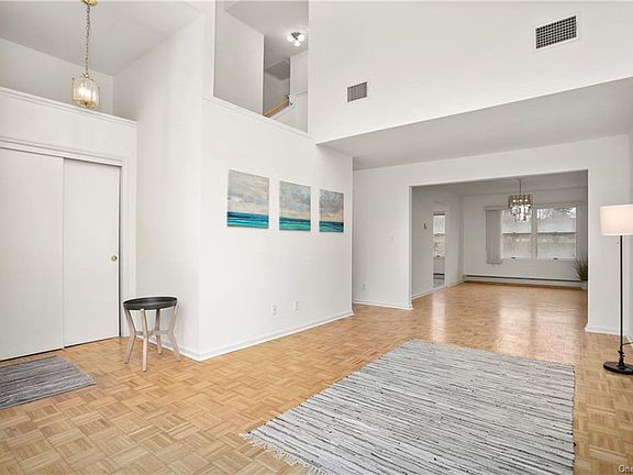 3rd image of 90 Grand St
