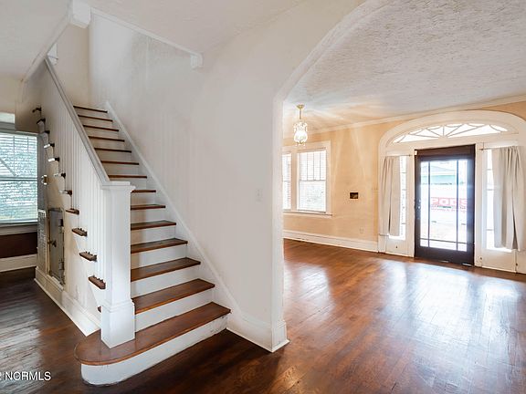 4th image of 606 Hill Street