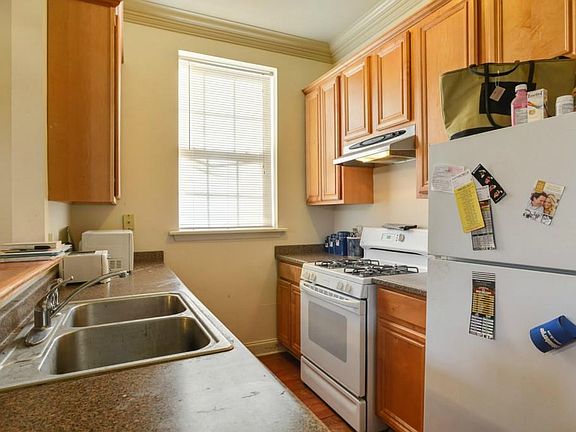 3rd image of 148-50 Millaudon St