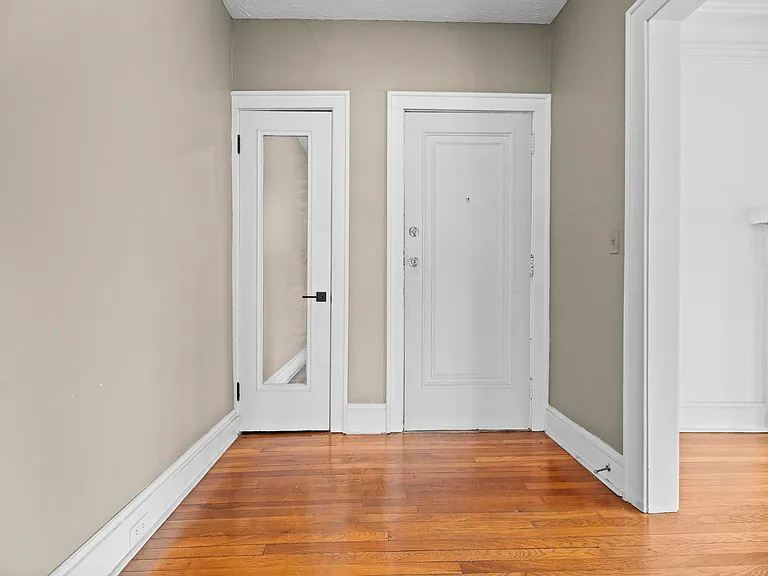 2729 Euclid Heights Blvd #3 — Photo 10