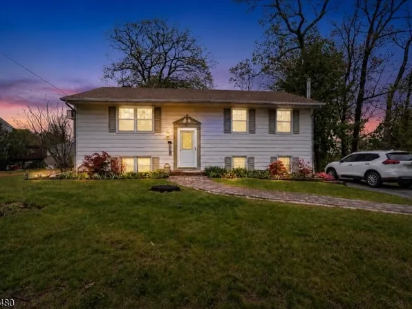 39 Post Brook Rd, West Milford Twp., NJ 07480