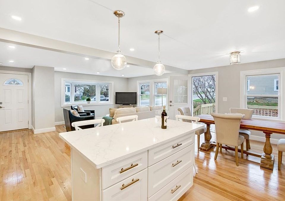 1st image of 7 Coolidge Ave