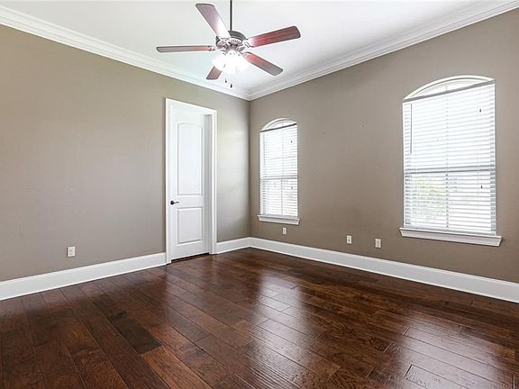 2nd image of 26 Napa Ln