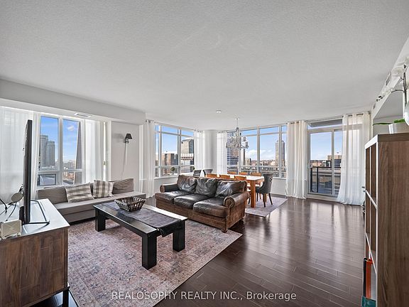 4th image of 65 Bremner Blvd #4305