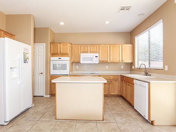 4th image of 6932 W Briles Rd