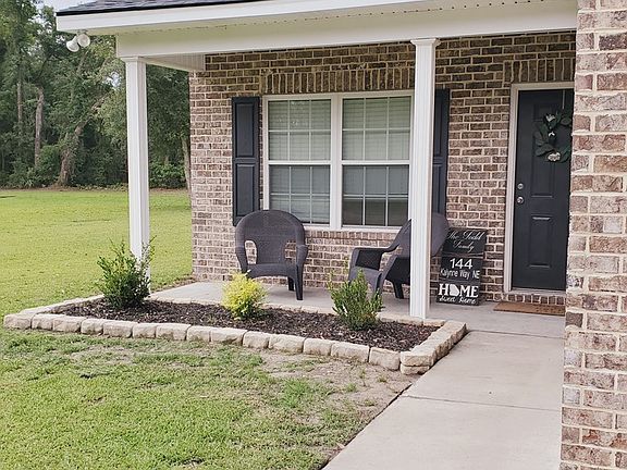 3rd image of 144 Kalynne Way Ne