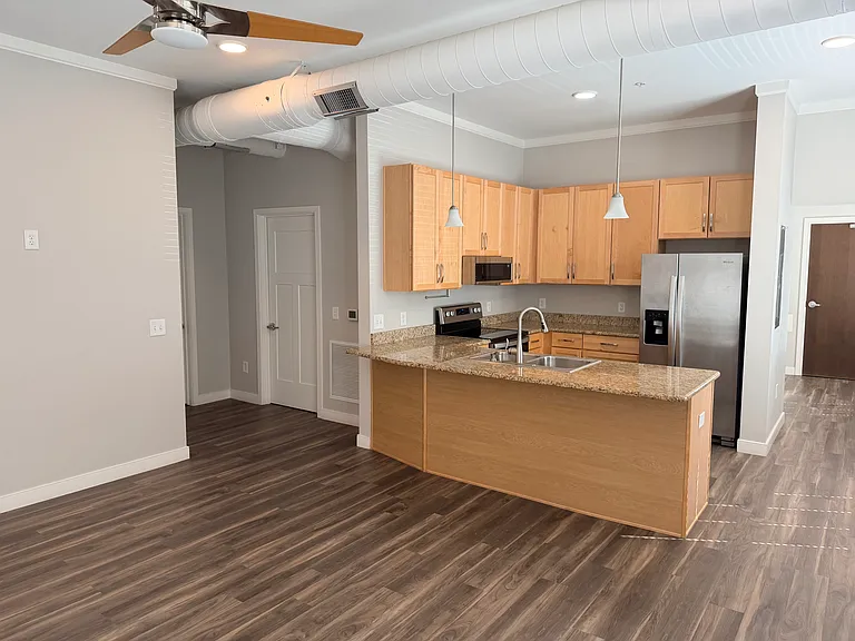 201 E Innes St #202 — Photo 6