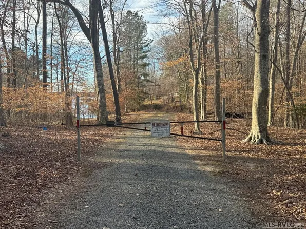 46 Hunters Creek Rd, Littleton, NC 27850