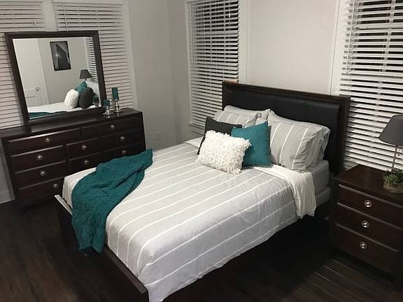 5th image of 407 S Melville Ave #6