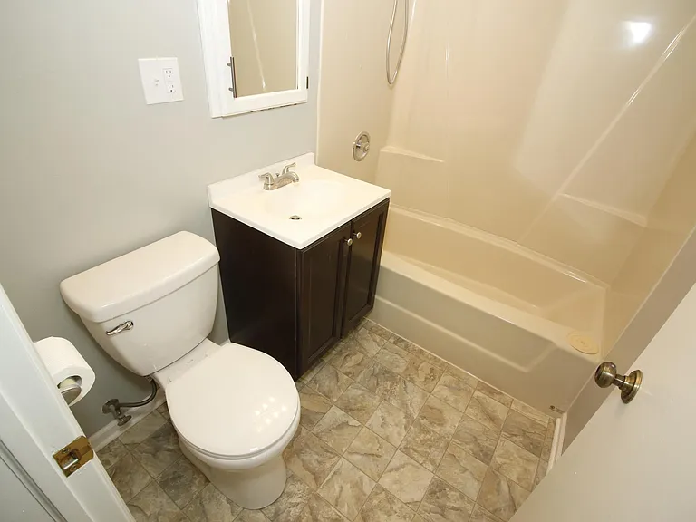 3149 S Hanson Ave #LOWER — Photo 19