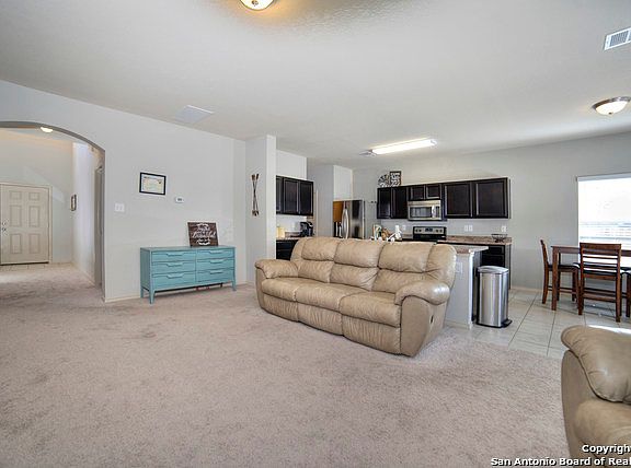 5th image of 1545 Gateshead Dr