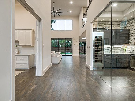4th image of 4829 Mill Creek Pl