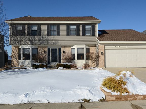 2nd image of 27W206 Waterford Dr