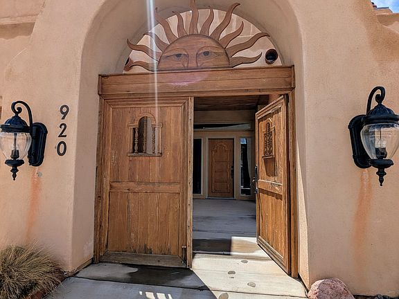 2nd image of 920 Vista Del Sol Ct