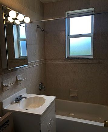 5th image of 9 Murdock Ct APT 6F