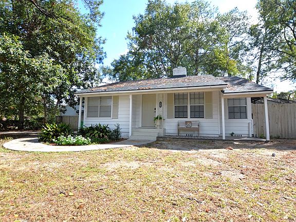 2nd image of 215 Roosevelt Dr