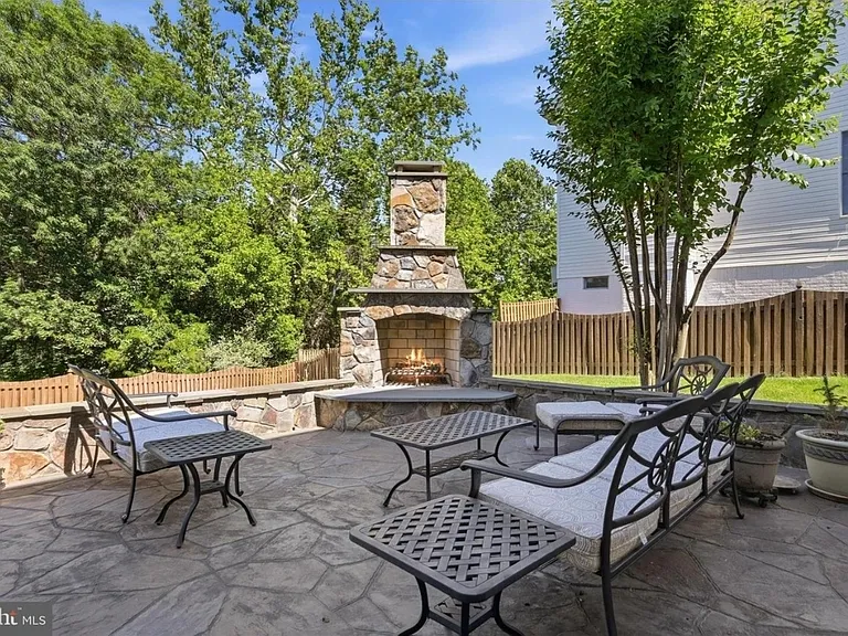 22806 Oatlands Grove Pl — Photo 28