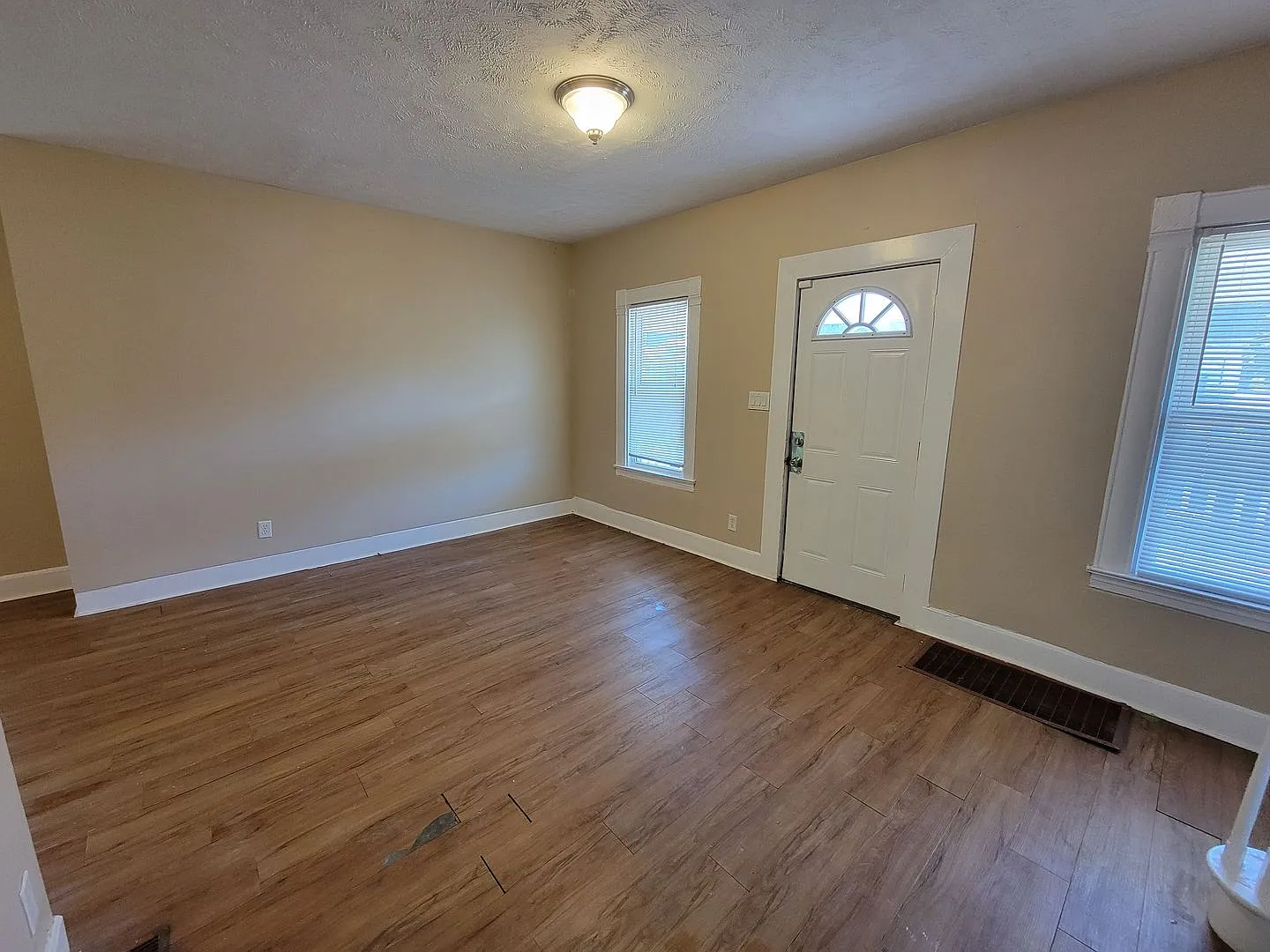 728 Frances Street — Photo 4