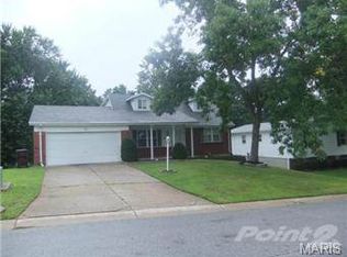 30 Roland Ln, Saint Peters, MO 63376