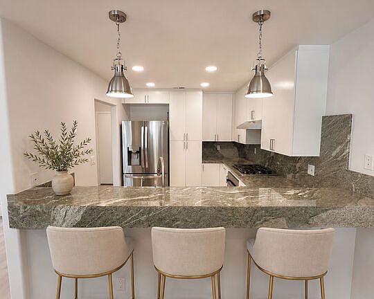 5th image of 6483 Zuma View Pl Unit 104