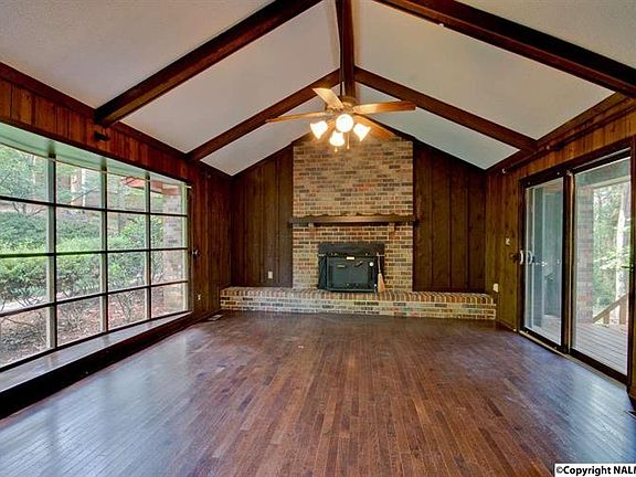 2nd image of 3132 Heatherhill Dr SE