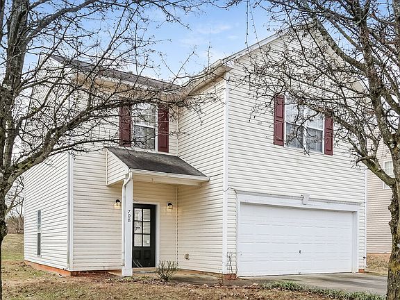 4th image of 708 Peach Orchard Dr