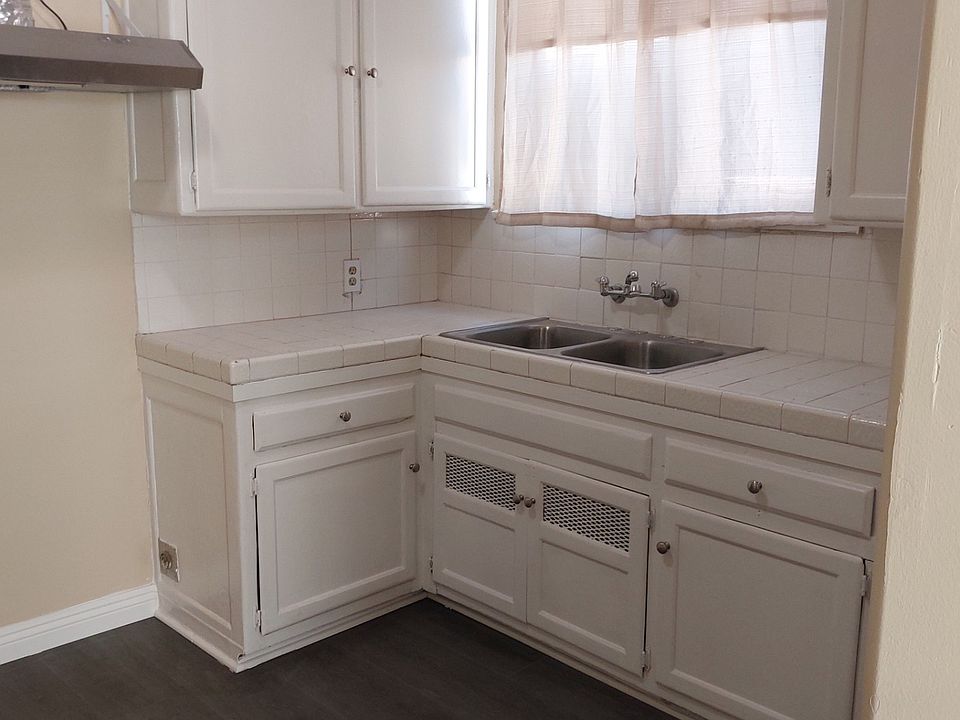 2nd image of 1619 W 205th St
