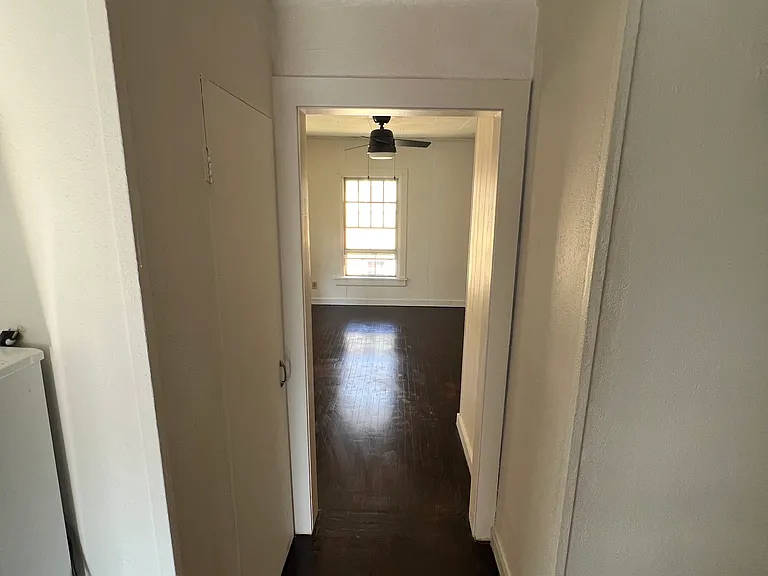 830 1st St NW #3 — Photo 5