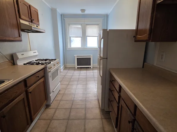 6215 Ventnor Ave, Ventnor City, NJ 08406