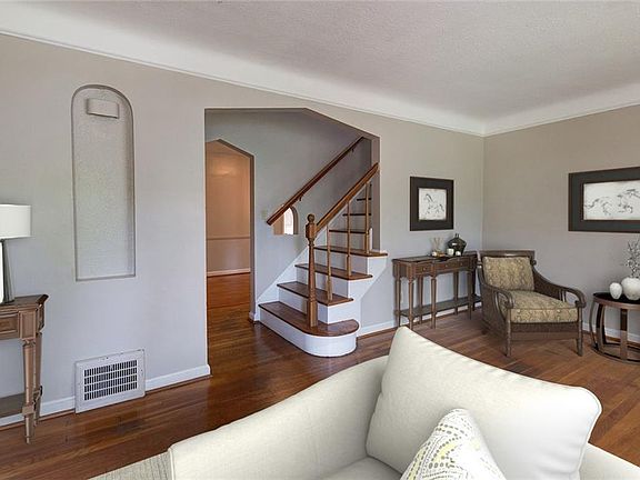 3rd image of 5252 Lynd Ave