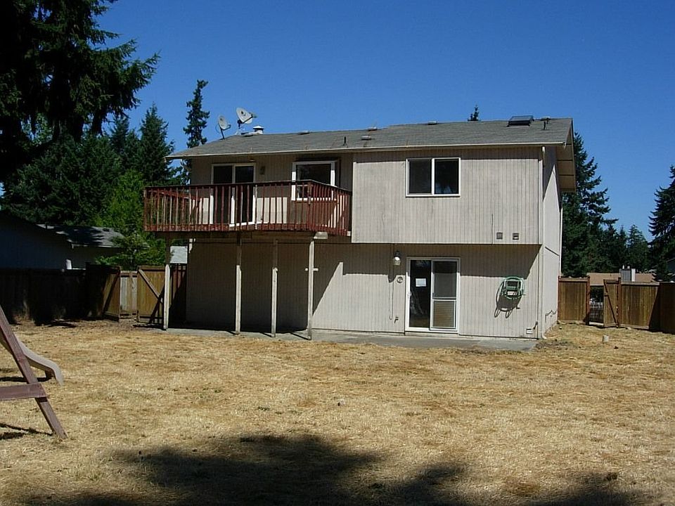 2nd image of 1810 165th Street Ct E