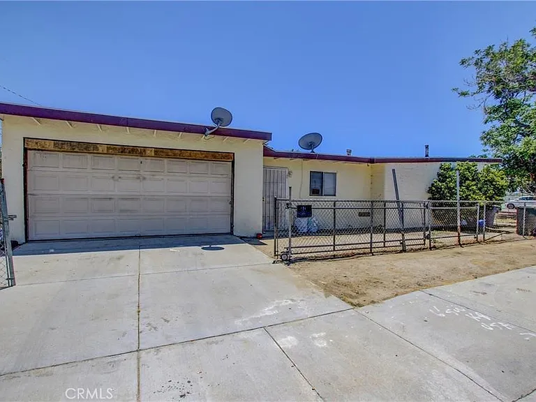 193 W Washburn Ave #A — Photo 8