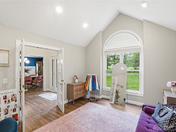 5th image of 2570 River Bend Dr