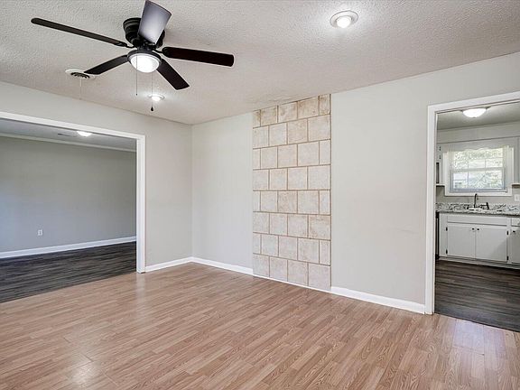 4th image of 4545 Stonewall Court