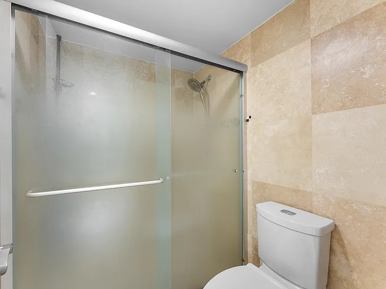 4240 Oaks Ter #103 — Photo 22